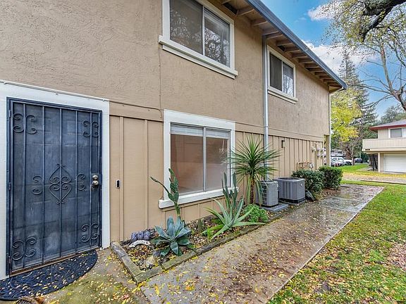 2nd image of 5740 Shadow Creek Dr APT 3