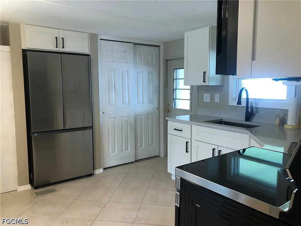 2 bed, 1.0 bath, 564 sqft, $1,250 — Photo 3