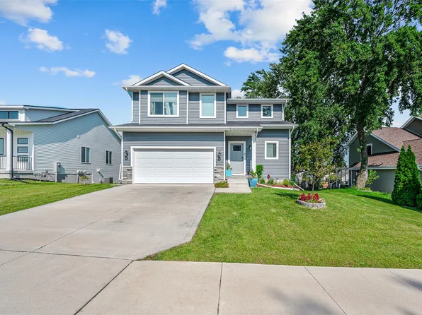 1600 E 17th St, Norwalk, IA 50211