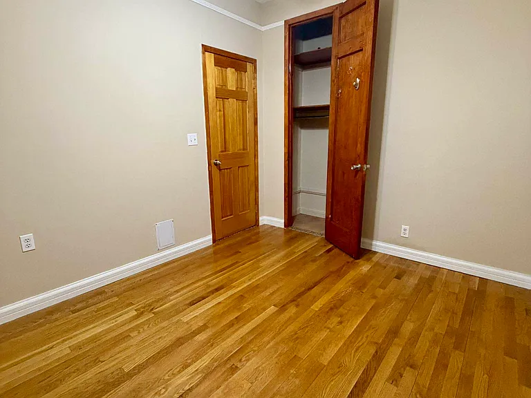 33-78 11th St #3C — Photo 10