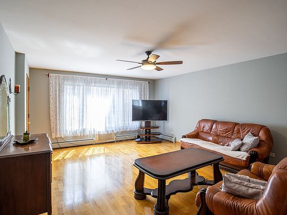 4th image of 3552 N Oleander Ave APT 104