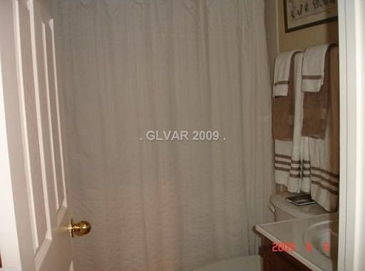 4th image of 7592 Alexander Hills St