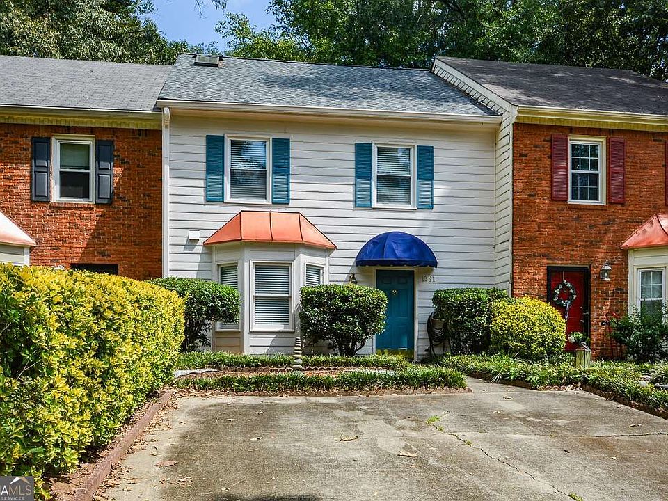 1st image of 1381 Poplar Pointe SE