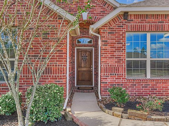 2nd image of 948 Holly Crossing Dr