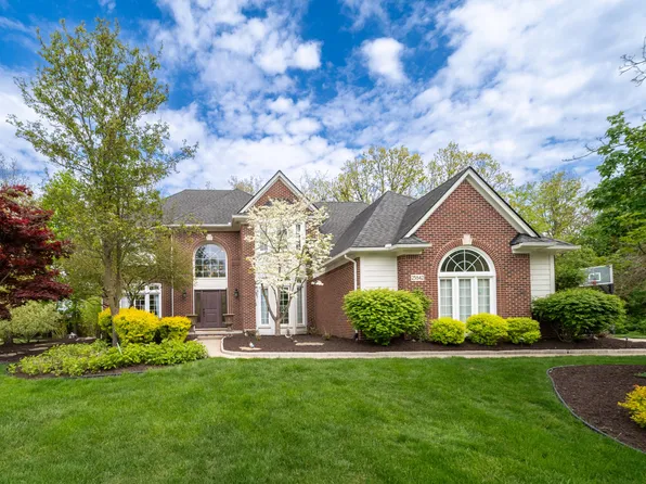 25842 Arcadia Dr, Novi, MI 48374
