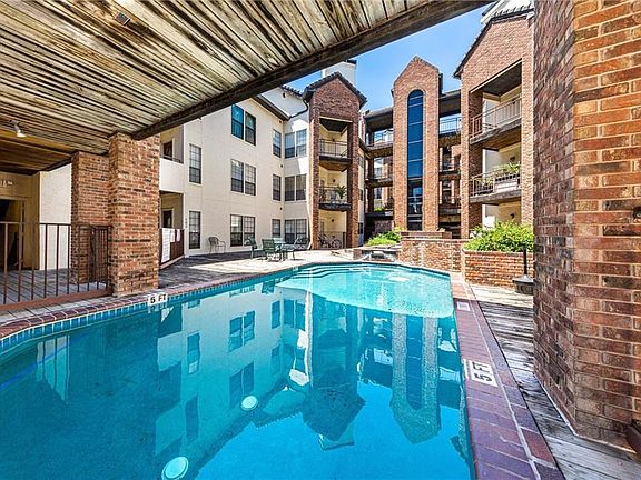 2nd image of 3001 Cedar St APT 209