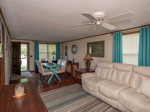 2nd image of 5070 Foxwood Pl #17