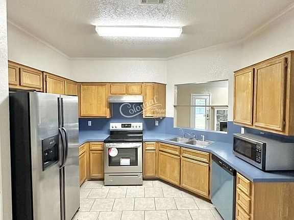 5th image of 1100 Clairidge Ave