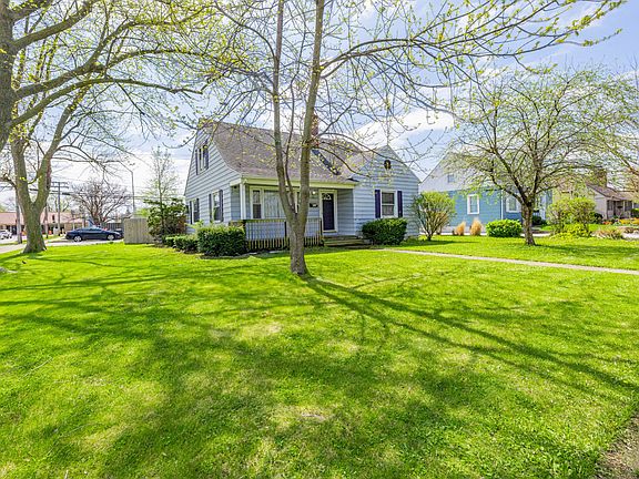 2nd image of 559 E 161st Pl