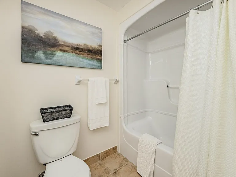 155 James St S #45 — Photo 11