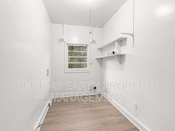 5th image of 221 Lawson Rd