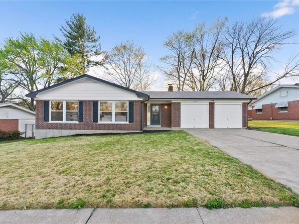 1233 Hudson Hills Dr, Saint Louis, MO 63135