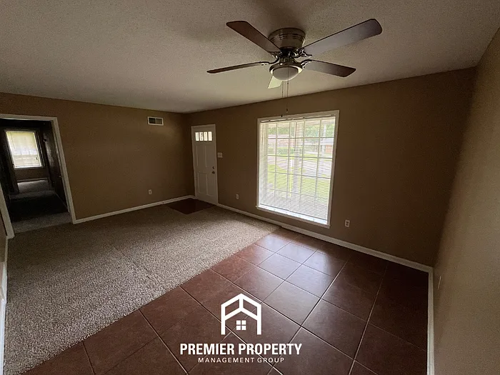 2049 Pennel Cv — Photo 4