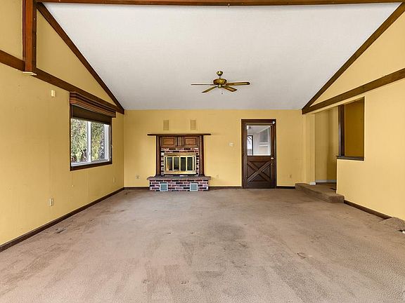4th image of 171 University Cir