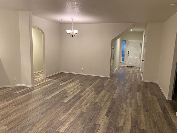 3rd image of 5813 N 32nd St