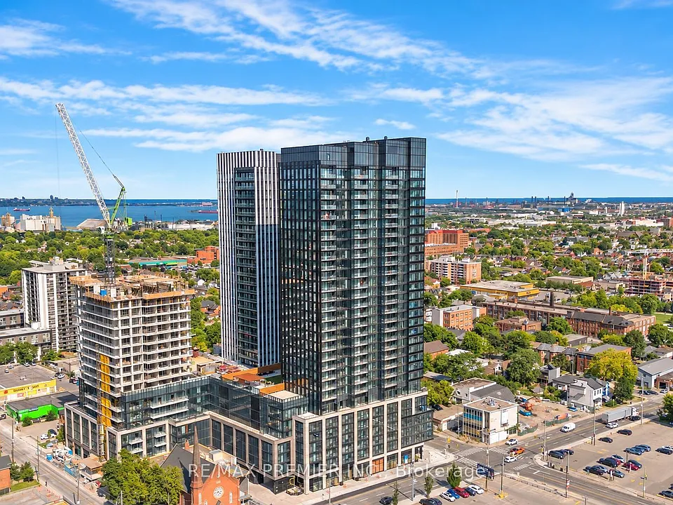 91 John St S #1008