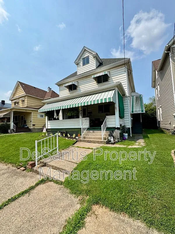 5 bed, 1.0 bath, 1200 sqft, $1,100 — Photo 2