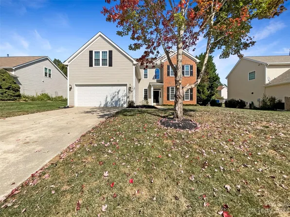 12518 Wandering Brook Dr, Charlotte, NC 28273