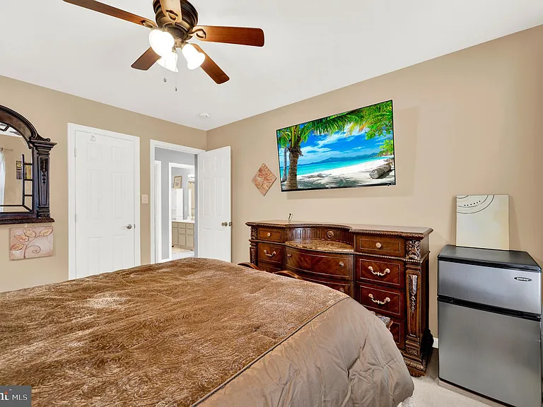 533 Rubens Cir — Photo 44