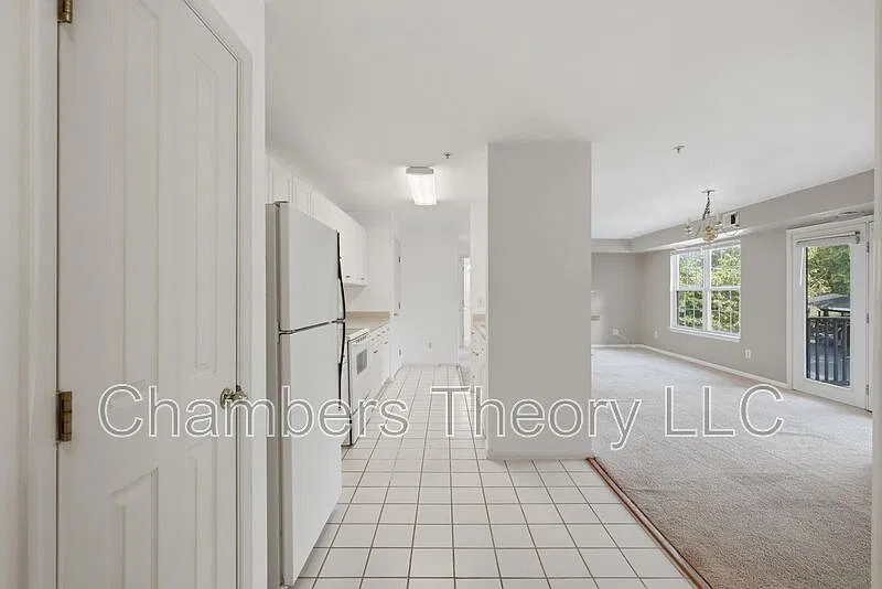 2 bed, 2.0 bath, 1130 sqft, $2,300 — Photo 2