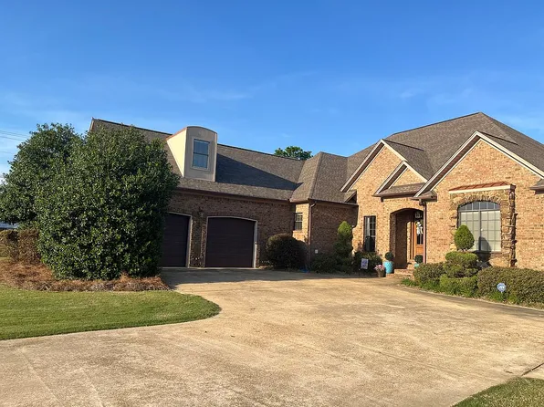 104 Garden Park Dr, Saltillo, MS 38866