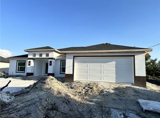 2705 6th St SW, Lehigh Acres, FL 33976