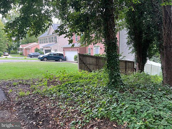 5th image of 1407 Pine Grove Rd