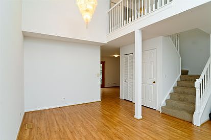 3rd image of 6759 Roanoake Ct