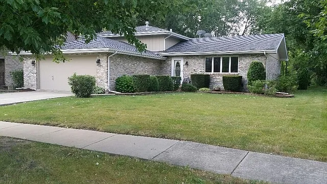 16 Meagan Ln photo 1