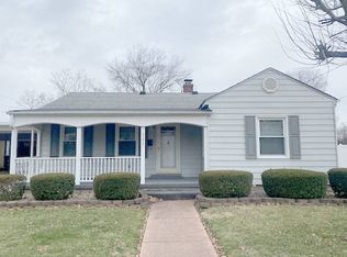 305 NW 4th St, Fairfield, IL 62837