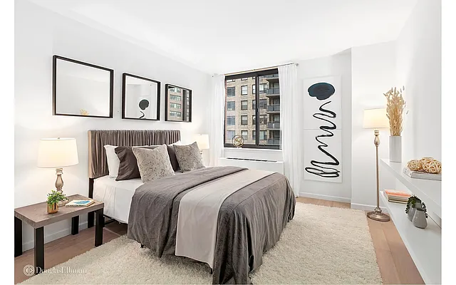 Sold by Douglas Elliman | media 14