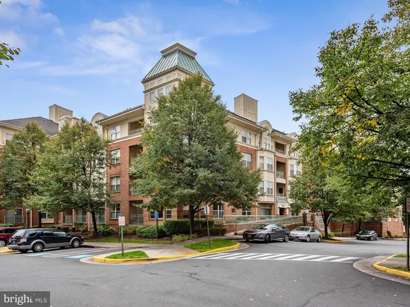 1851 Stratford Park Pl APT 315, Reston, VA 20190