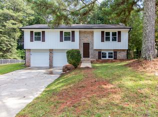 5888 Oakleaf Dr, Stone Mountain, GA 30087