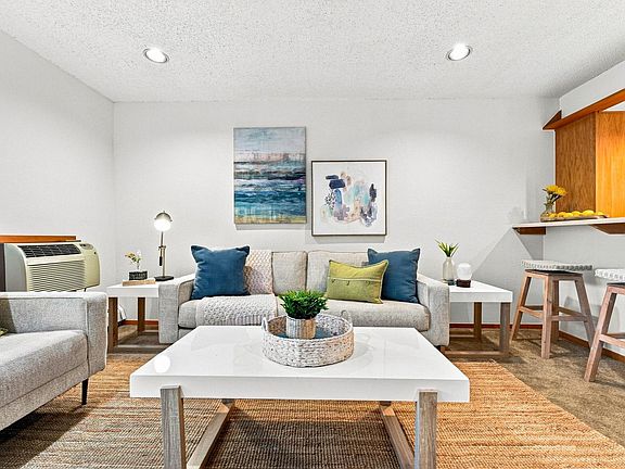 3rd image of 2707 Valmont Rd #311D