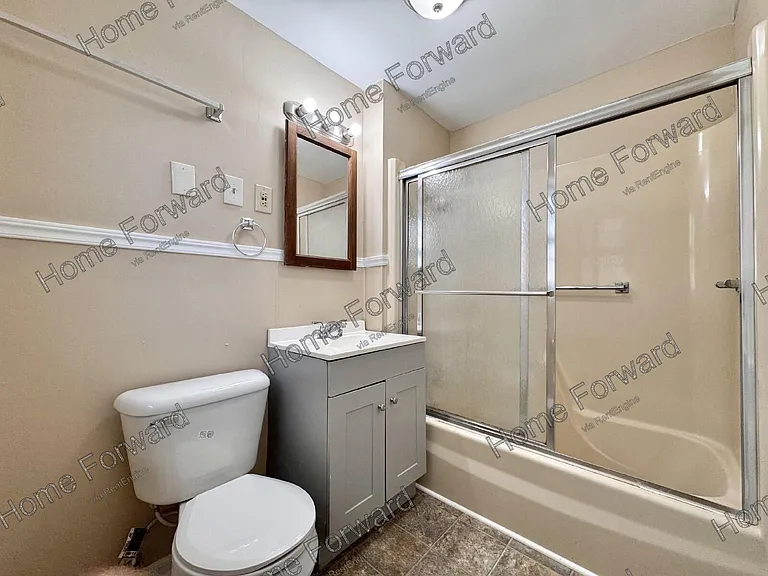 348 Davis Ct — Photo 17