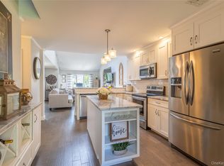64 Jeremy Cir, Nesconset, NY 11767