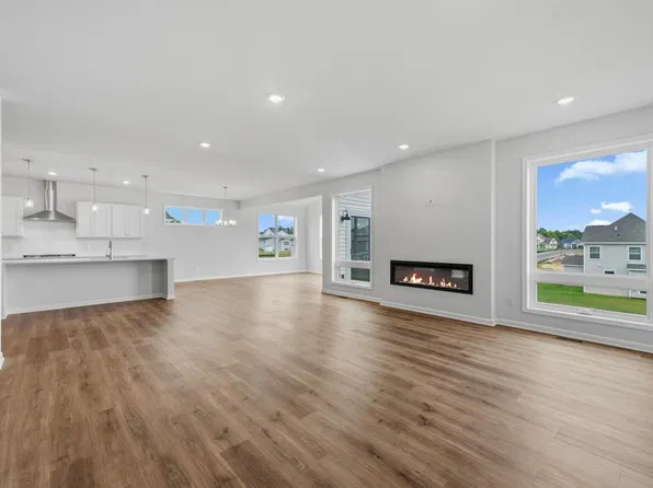 914 Big Woods Dr, Delano, MN 55328
