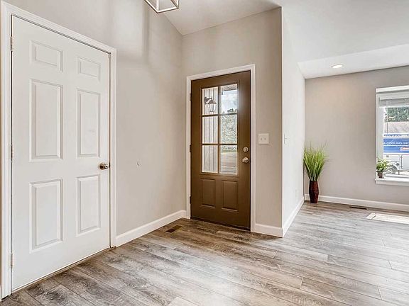 5th image of 6828 Greencove Ave