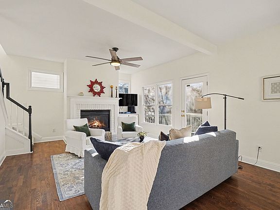 5th image of 2113 Adams Overlook NW