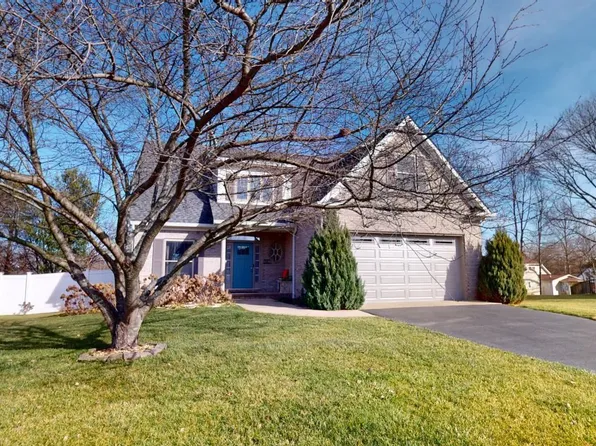 141 Moultrie Ct, Bowling Green, KY 42103