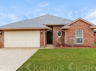 2328 Box Turtle Way, Midwest City, OK 73130