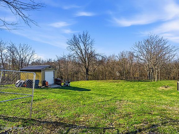 2nd image of 12445 Mount Eden Rd