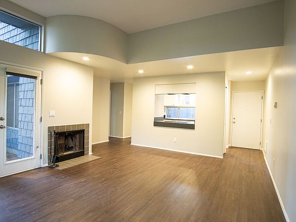 5th image of 4701 Galewood St APT B