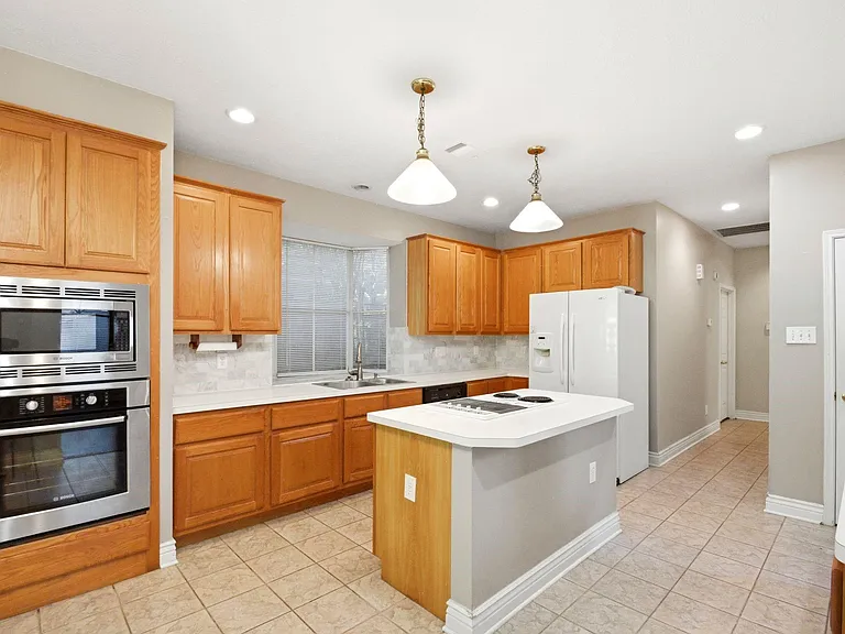 4307 Lakeshore Forest Dr — Photo 17