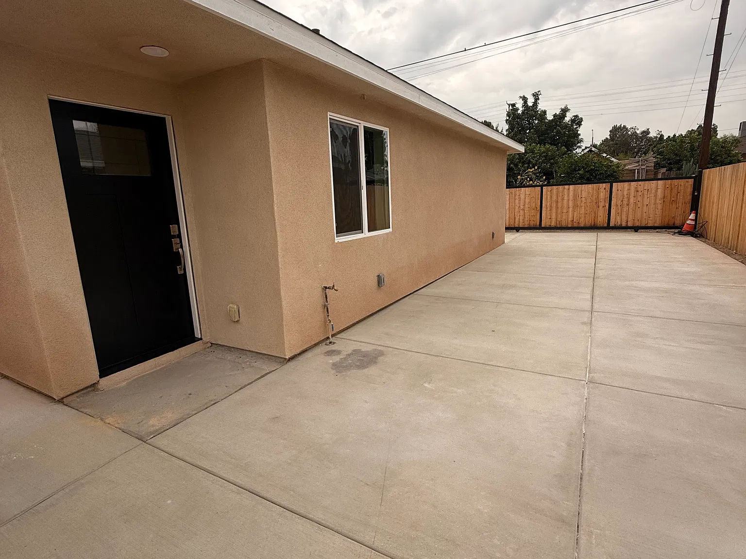 2 bed, 1200 sqft, $2,600 — Photo 1