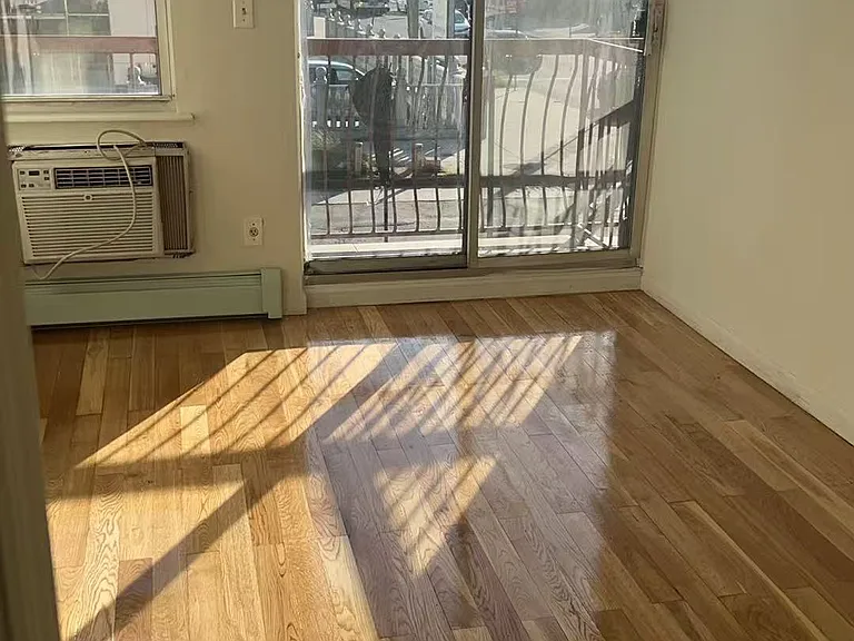 3103 Linden Pl #2 — Photo 7