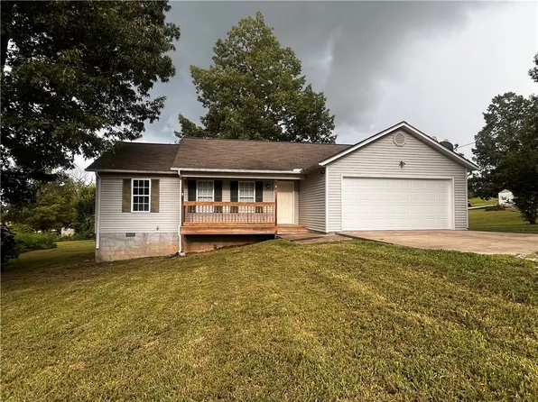 5 Miracle Ln, Western Grove, AR 72685