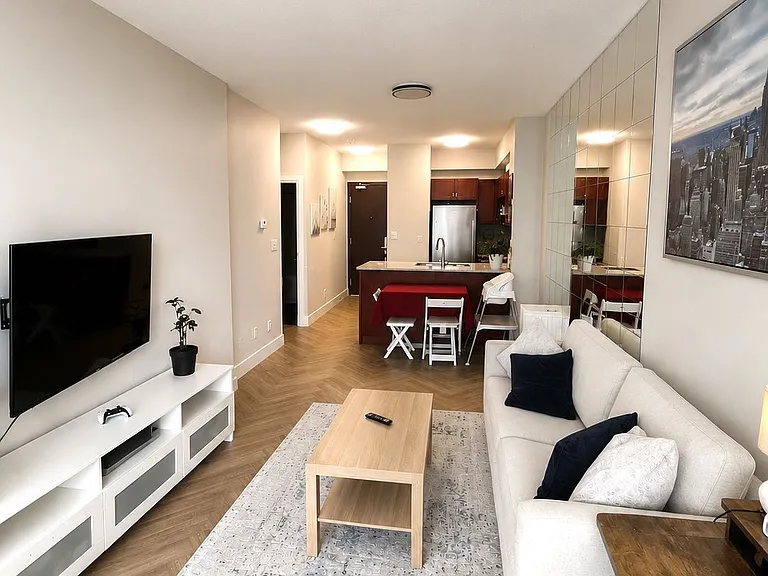 1359 Rathburn Rd E #408 — Photo 4