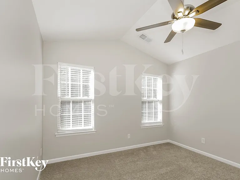 5716 Henderson Oaks Dr — Photo 8