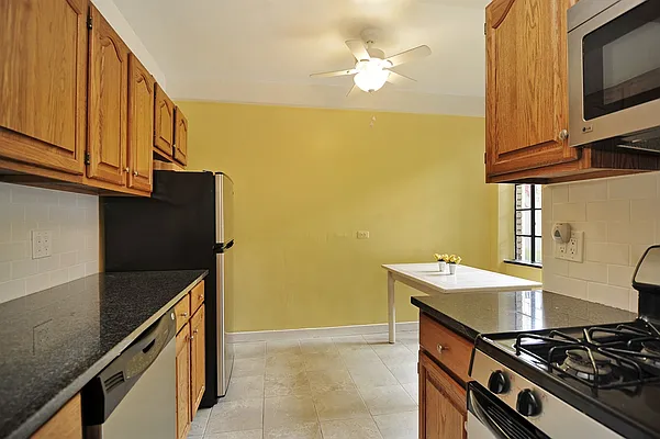 Sold by Corcoran | media 2